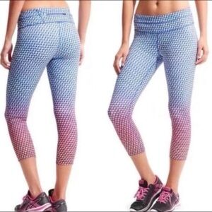 Athleta Gradient Blue to Pink Cropped Leggings